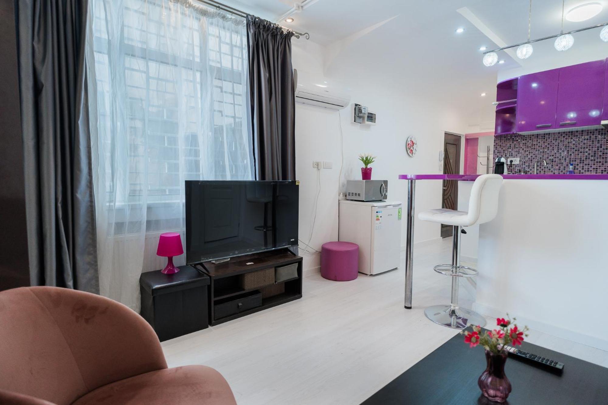 Ultra Central White & Lila Studio Bucureşti Eksteriør bilde