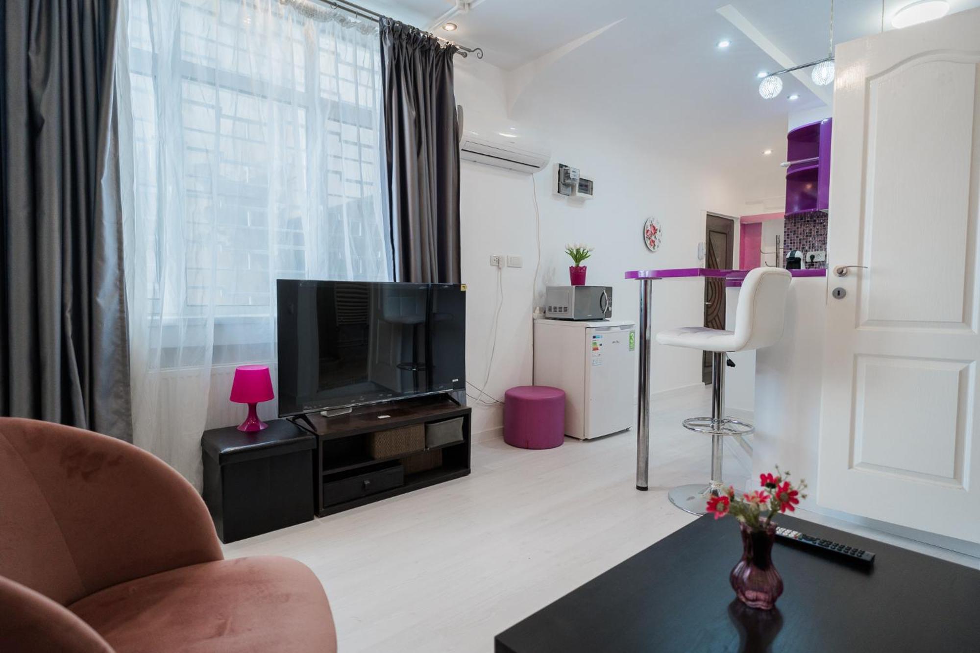 Ultra Central White & Lila Studio Bucureşti Eksteriør bilde